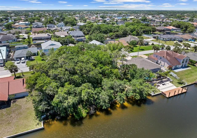 Photo 1 of Land for sale at 111 Cimmaron Dr, Palm Coast, FL 32137 | MLS# W7886123 | Listing updated on 2026-08-07