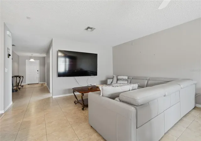 Photo 4 of Single family home for sale at 969 Horseshoe Fls Dr, Orlando, FL 32828 | MLS# O6411111 | Listing updated on 2026-07-09