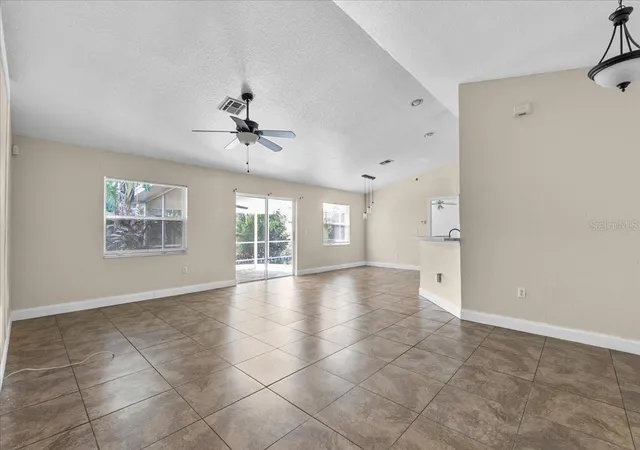 Photo 3 of Single family home for sale at 307 Sterling Dr, Winter Haven, FL 33884 | MLS# S5150673 | Listing updated on 2026-05-27