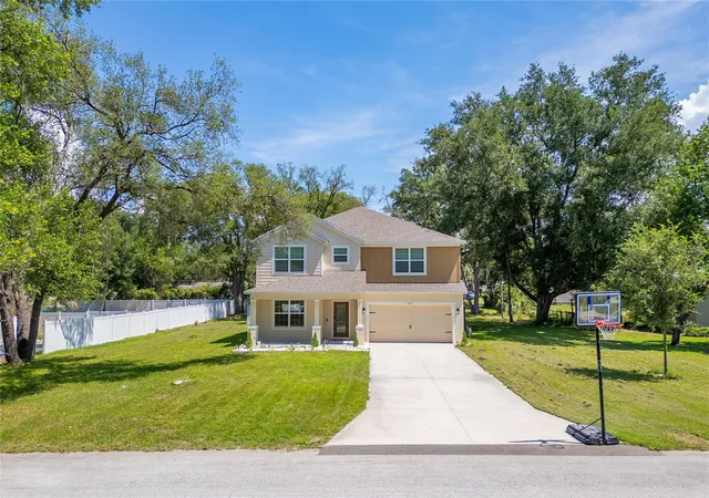 Photo 3 of Single family home for sale at 4331 Wayne Rd, Fruitland Park, FL 34731 | MLS# S5150676 | Listing updated on 2026-10-07