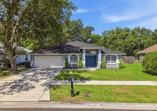 Photo 1 of Single family home for sale at 1328 Gangplank Dr, Valrico, FL 33594 | MLS# W7886127 | Listing updated on 2026-10-03