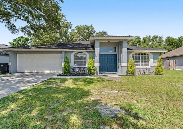 Photo 3 of Single family home for sale at 1328 Gangplank Dr, Valrico, FL 33594 | MLS# W7886127 | Listing updated on 2026-10-03