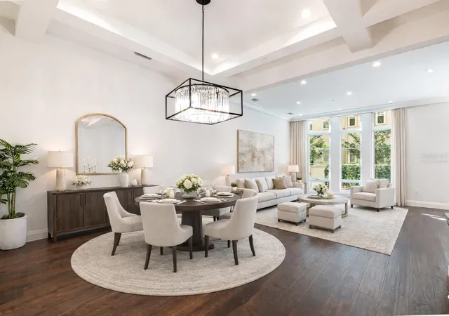 Photo 3 of Townhouse for sale at 125 S Interlachen Ave #2, Winter Park, FL 32789 | MLS# O6411134 | Listing updated on 2026-10-10