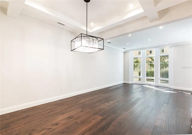 Photo 3 of Townhouse for sale at 125 S Interlachen Ave #2, Winter Park, FL 32789 | MLS# O6411134 | Listing updated on 2026-10-10