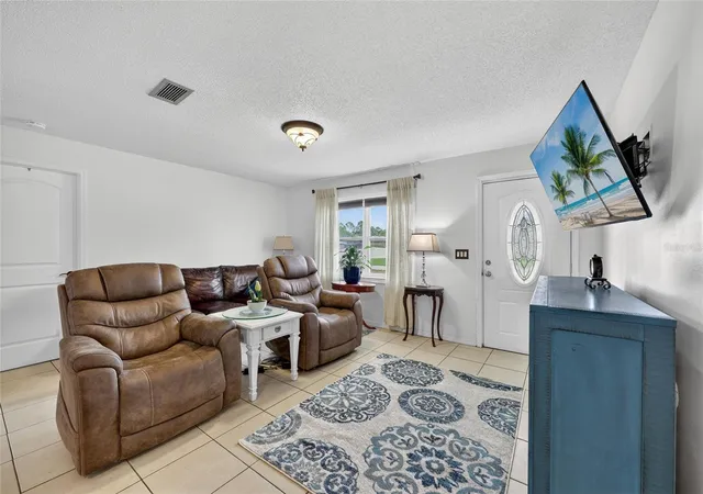 3rd image of 27484 S Twin Lakes Dr, Punta Gorda, FL 33955 | MLS# C7526610