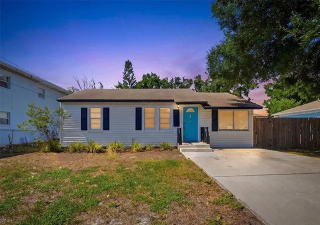 Homes for sale in Tampa, FL | 3715 Ohio Ave, Tampa, FL 33611 | MLS# TB8512579
