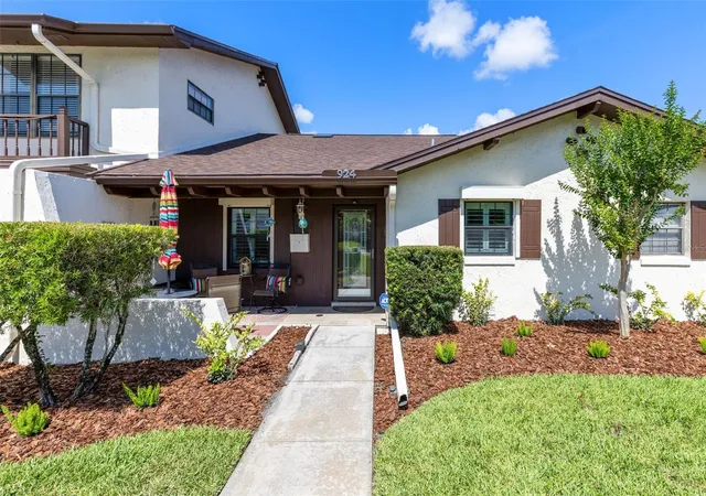 Townhouse for sale at 924 Virginia Ave, ST CLOUD, FL 34769 | MLS# S5150688