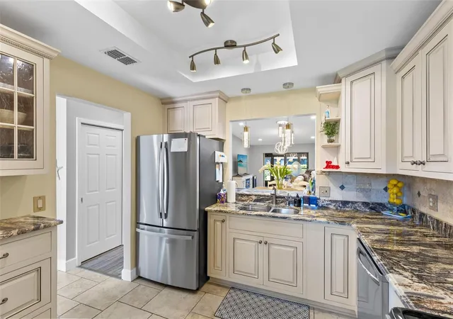 Photo 3 of Townhouse for sale at 924 Virginia Ave, St Cloud, FL 34769 | MLS# S5150688 | Listing updated on 2026-09-23