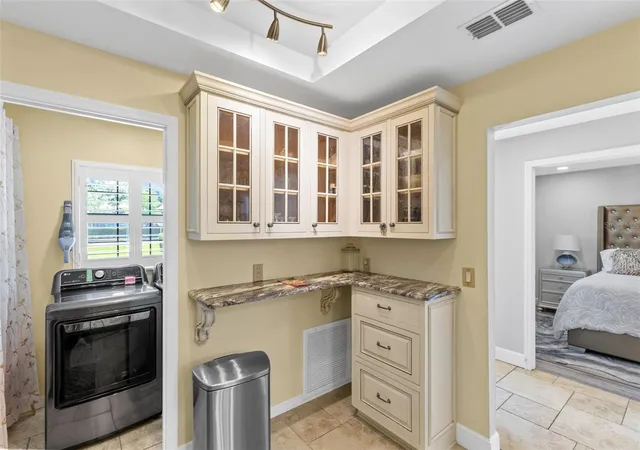 Photo 4 of Townhouse for sale at 924 Virginia Ave, St Cloud, FL 34769 | MLS# S5150688 | Listing updated on 2026-09-23