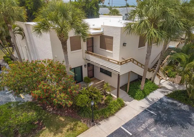 Photo 2 of Condo for sale at 193 Pineneedle Dr, Bradenton, FL 34210 | MLS# A4694934 | Listing updated on 2026-09-24