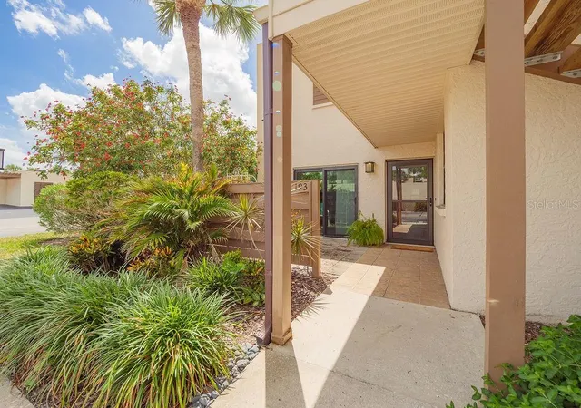 Listing Photo 4 - Condo for sale in building located at 193 Pineneedle Dr, BRADENTON, FL 34210