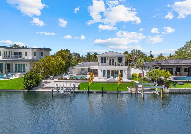 Photo 1 of Single family home for sale at 813 Idlewild Way, Sarasota, FL 34242 | MLS# A4694937 | Listing updated on 2026-07-11