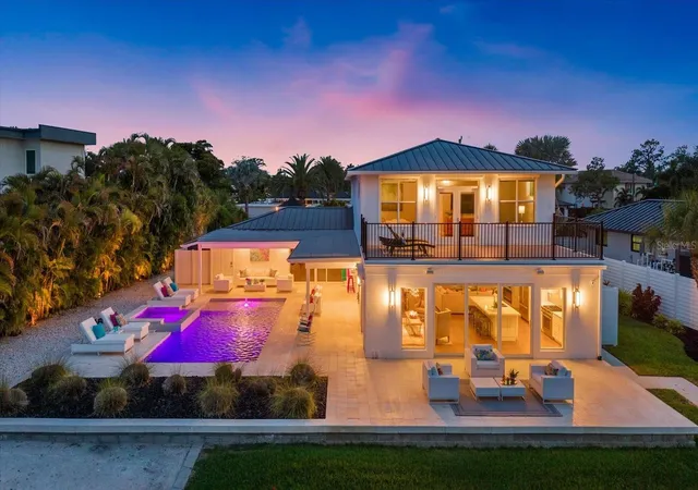 Photo 3 of Single family home for sale at 813 Idlewild Way, Sarasota, FL 34242 | MLS# A4694937 | Listing updated on 2026-07-11