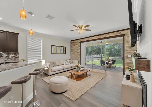 2nd image of 17433 New Cross Cir, Lithia, FL 33547 | MLS# TB8512609