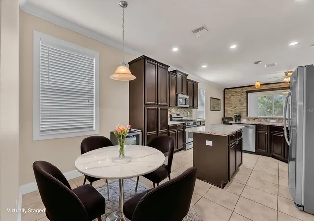 5th image of 17433 New Cross Cir, Lithia, FL 33547 | MLS# TB8512609