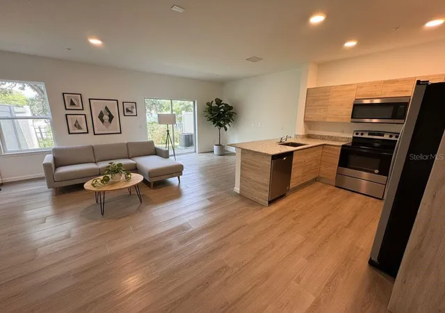 Photo 3 of Townhouse for sale at 1209 Southstation Pl #306, Orlando, FL 32809 | MLS# O6411174 | Listing updated on 2026-08-04