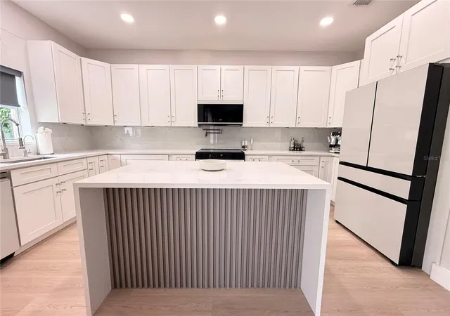 Photo 3 of Single family home for sale at 5802 Coquyt Dr, Mount Dora, FL 32757 | MLS# S5150693 | Listing updated on 2026-10-08