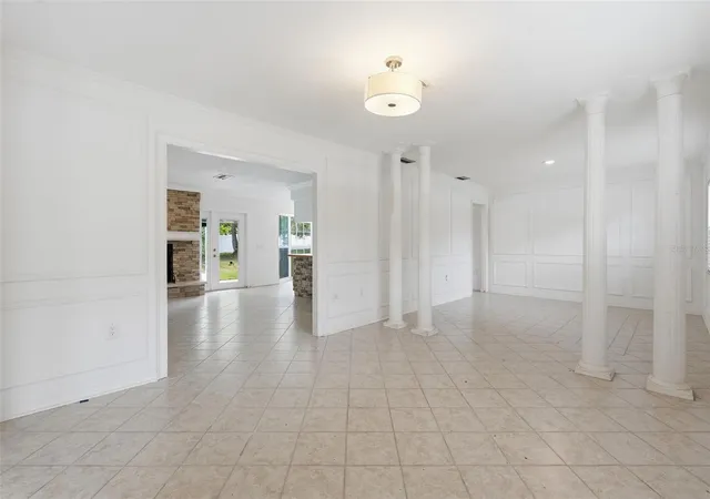 4th image of 1303 Wallwood Dr, Brandon, FL 33510 | MLS# TB8512619