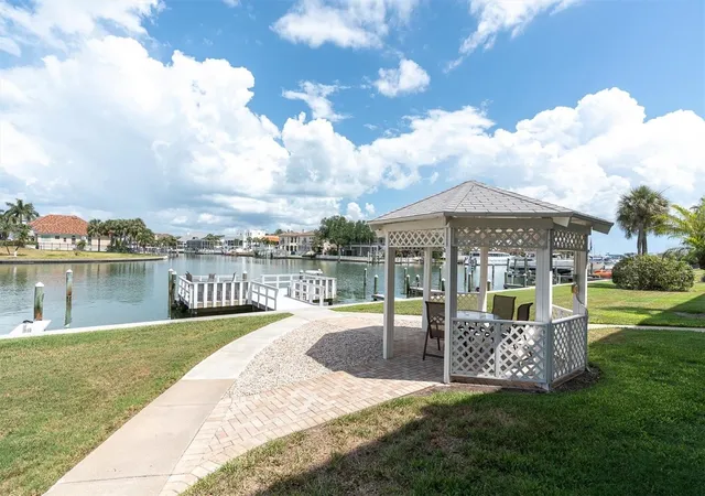 Homes for sale in Saint Petersburg, FL | 719 Pinellas Bayway S #110, Saint Petersburg, FL 33715 | MLS# TB8512647
