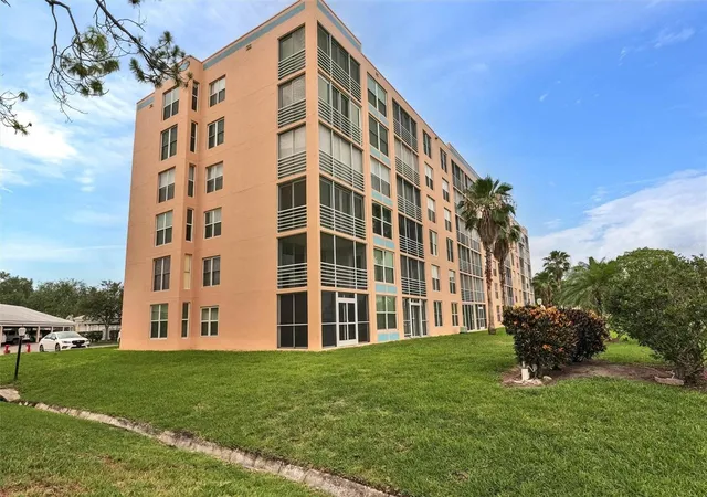 Photo 3 of Condo for sale at 4570 Pinebrook Cir #404, Bradenton, FL 34209 | MLS# A4694952 | Listing updated on 2026-06-26