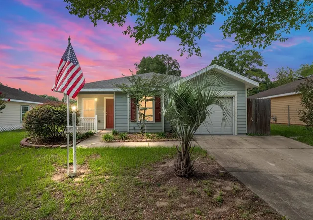 Photo 2 of Single family home for sale at 2776 Se 21st Road, Gainesville, FL 32641 | MLS# GC540679 | Listing updated on 2026-08-07