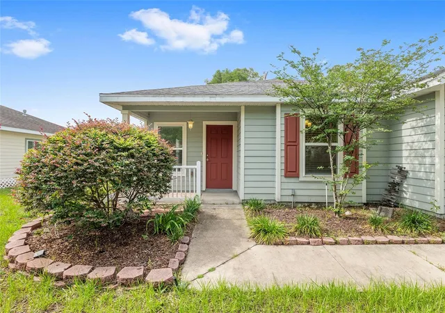 Photo 3 of Single family home for sale at 2776 Se 21st Road, Gainesville, FL 32641 | MLS# GC540679 | Listing updated on 2026-08-07