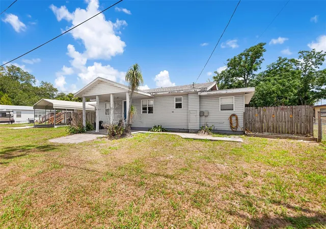 Photo 2 of Single family home for sale at 39014 Kirkland Dr, Zephyrhills, FL 33542 | MLS# TB8512656 | Listing updated on 2026-09-30