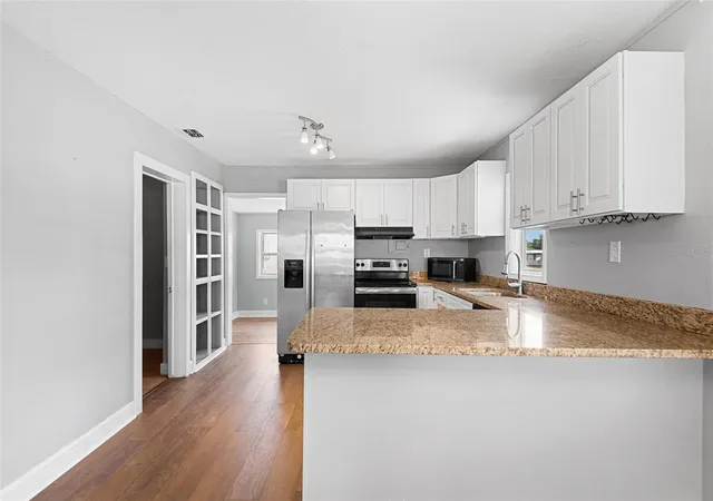 Photo 4 of Single family home for sale at 39014 Kirkland Dr, Zephyrhills, FL 33542 | MLS# TB8512656 | Listing updated on 2026-09-30