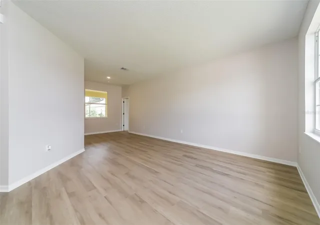 Photo 3 of Single family home for sale at 539 Brentford Ct, Kissimmee, FL 34758 | MLS# TB8512665 | Listing updated on 2026-10-22