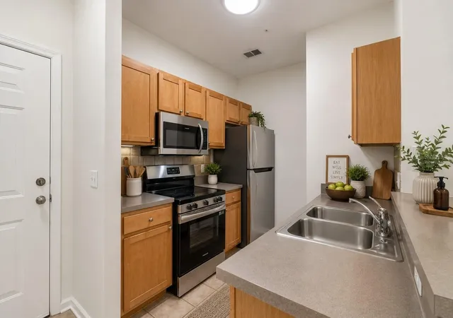 5th image of 4207 S Dale Mabry Hwy #8302, Tampa, FL 33611 | MLS# TB8512669