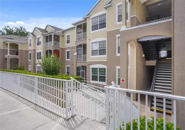 3rd image of 586 Brantley Ter Wy, Altamonte Springs, FL 32714