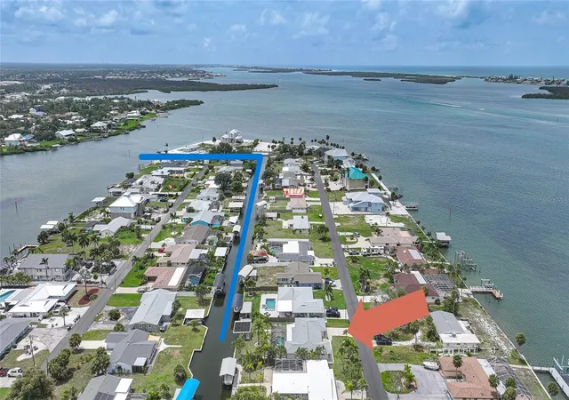 4th image of 1433 Lemon Bay Dr, Englewood, FL 34223 | MLS# D6147608