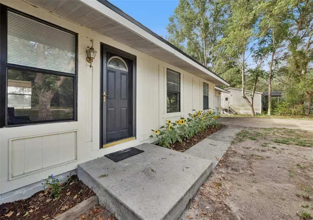 Homes for sale in Paisley, FL | 42146 Pine Valley Dr, Paisley, FL 32767 | MLS# O6411210