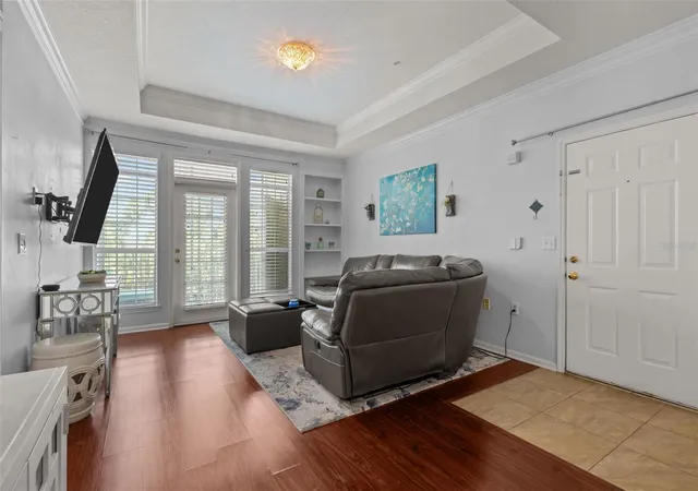 Listing Photo 5 - Condo for sale in building located at 3302 Bay Clb Cir, TAMPA, FL 33607 - Unit #3202
