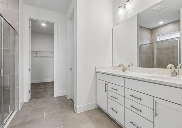 Photo 4 of Single family home for sale at 30310 Emerald Forest Dr, Mount Dora, FL 32757 | MLS# O6411219 | Listing updated on 2026-10-09
