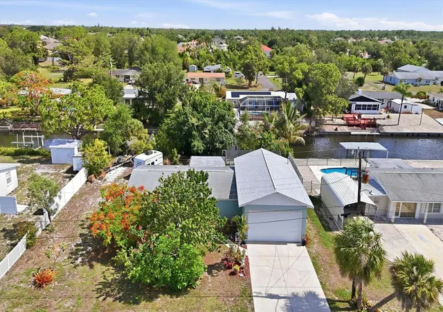 Photo 1 of Single family home for sale at 852 E 6th Street, Englewood, FL 34223 | MLS# D6147609 | Listing updated on 2026-07-04