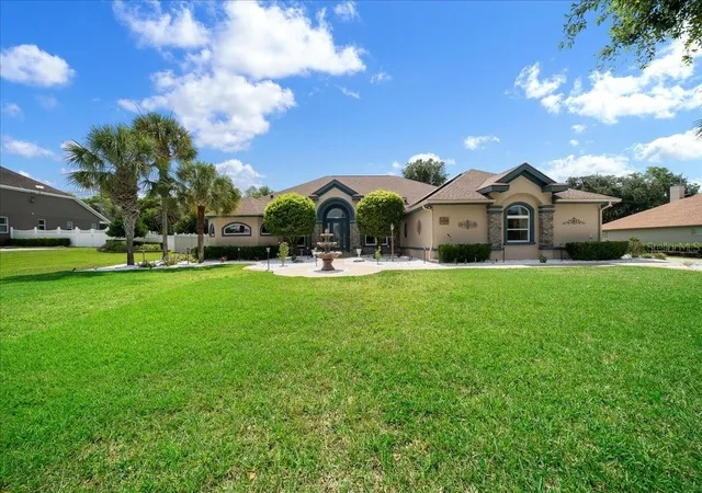 Single family home for sale at 3970 SE 39th Circle, OCALA, FL 34480 | MLS# OM725467