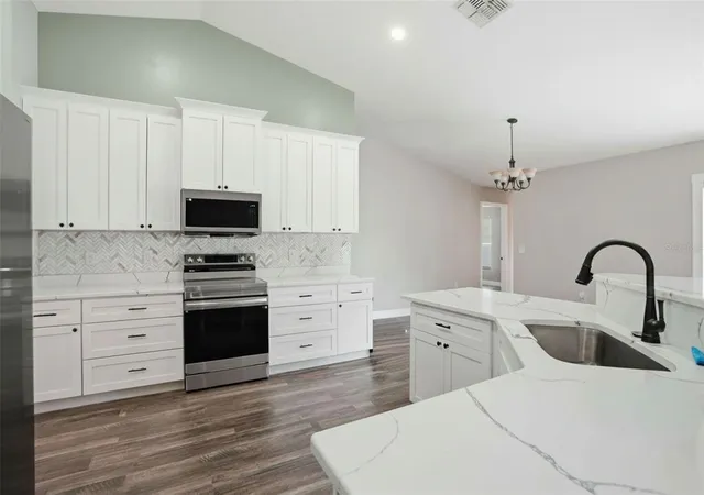 Photo 3 of Single family home for sale at 10487 Bradford St, Spring Hill, FL 34608 | MLS# W7886141 | Listing updated on 2026-09-01