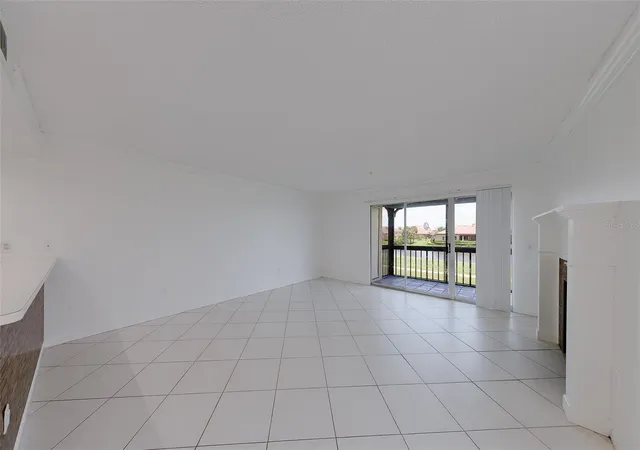 5th image of 2400 Feather Sound Dr #928, Clearwater, FL 33762 | MLS# TB8512733