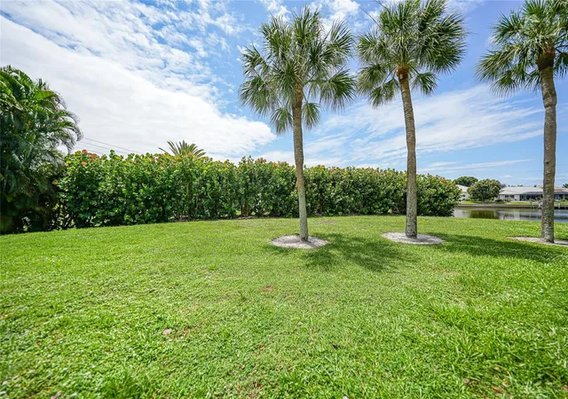 2nd image of 601 Shreve St, PUNTA GORDA, FL 33950