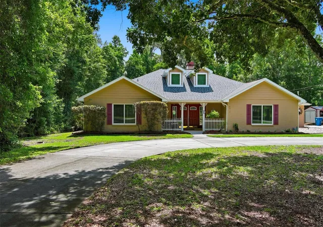 Photo 3 of Single family home for sale at 6012 Valley Spring Dr, Brooksville, FL 34601 | MLS# OM725474 | Listing updated on 2026-10-01