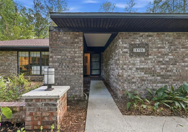 3rd image of 3705 Nw 25Th Ave, Gainesville, FL 32605 | MLS# GC540685