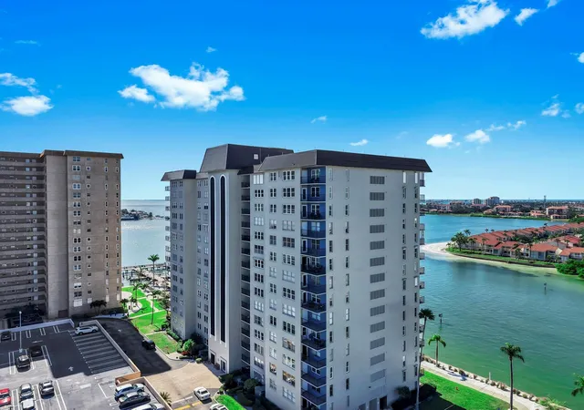 Photo 3 of Condo for sale at 5220 Brittany Dr S #1501, Saint Petersburg, FL 33715 | MLS# TB8512752 | Listing updated on 2026-09-17