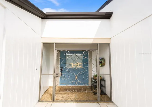 2nd image of 1211 Capri Isles Blvd #122, Venice, FL 34292 | MLS# N6144492