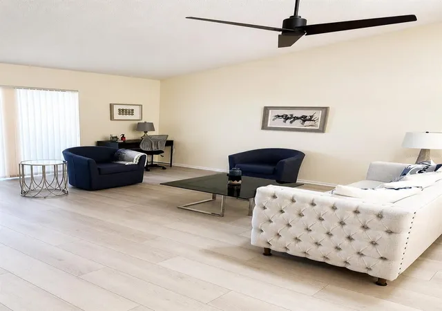 4th image of 1211 Capri Isles Blvd #122, Venice, FL 34292 | MLS# N6144492