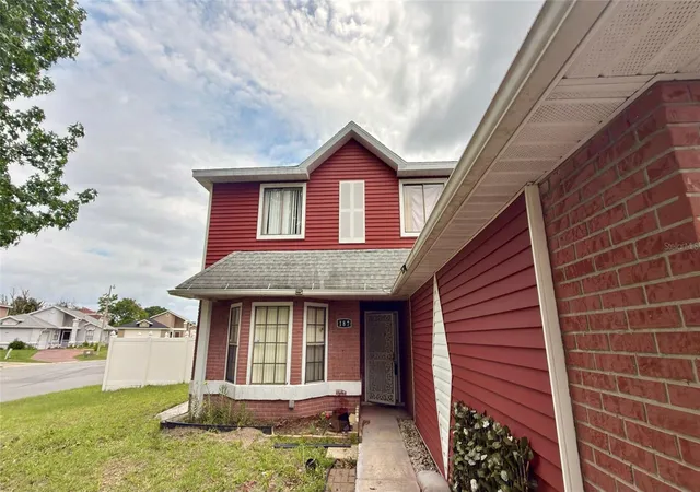 Photo 2 of Single family home for sale at 187 Pinewood Cir, Kissimmee, FL 34743 | MLS# O6411284 | Listing updated on 2026-08-18
