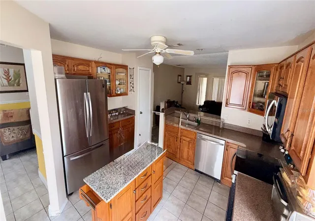 Photo 4 of Single family home for sale at 187 Pinewood Cir, Kissimmee, FL 34743 | MLS# O6411284 | Listing updated on 2026-08-18