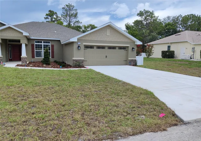 Photo 3 of Single family home for sale at 1 Chrysanthemum Ct, Homosassa, FL 34446 | MLS# OM725482 | Listing updated on 2026-07-21
