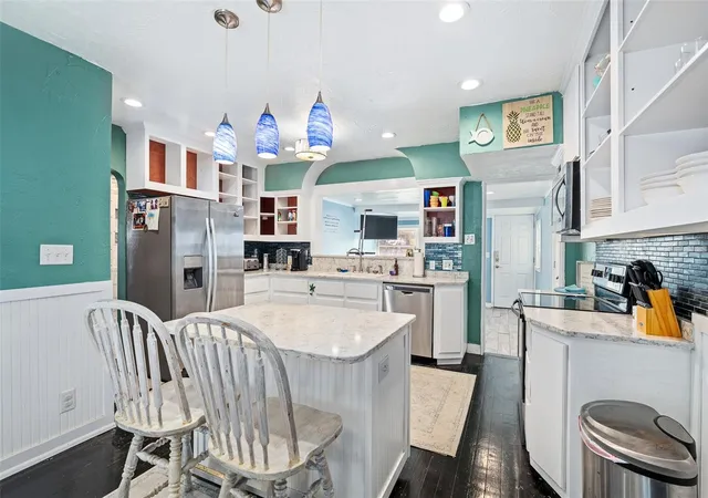 Photo 3 of Single family home for sale at 129 S Wild Olive Ave, Daytona Beach, FL 32118 | MLS# V4949321 | Listing updated on 2026-08-31