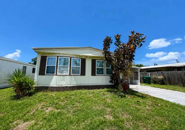Homes for sale in Holiday, FL | 1925 Mary Ln, Holiday, FL 34690 | MLS# TB8512781